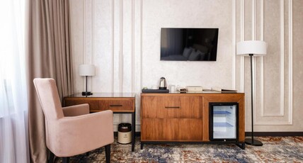 Grand Mildom Hotel Room Type - Junior Suite