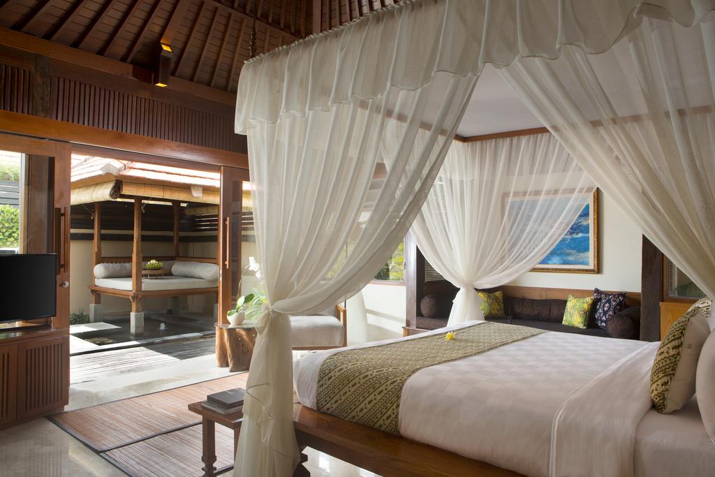Ubud Village Hotel - Tap to explore photos