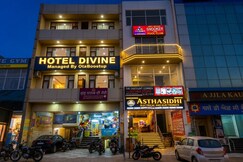 Hotel Devine Opp Jubilee Walk Mall & Near Gurdwara Sohana