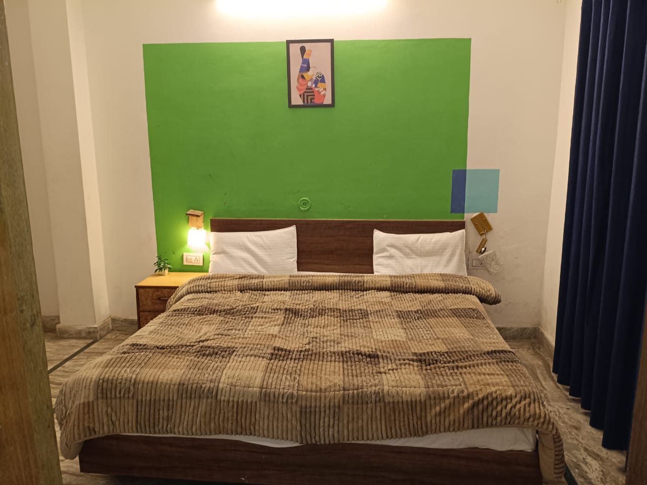 Hola Hostel Rishikesh - Tap to explore photos