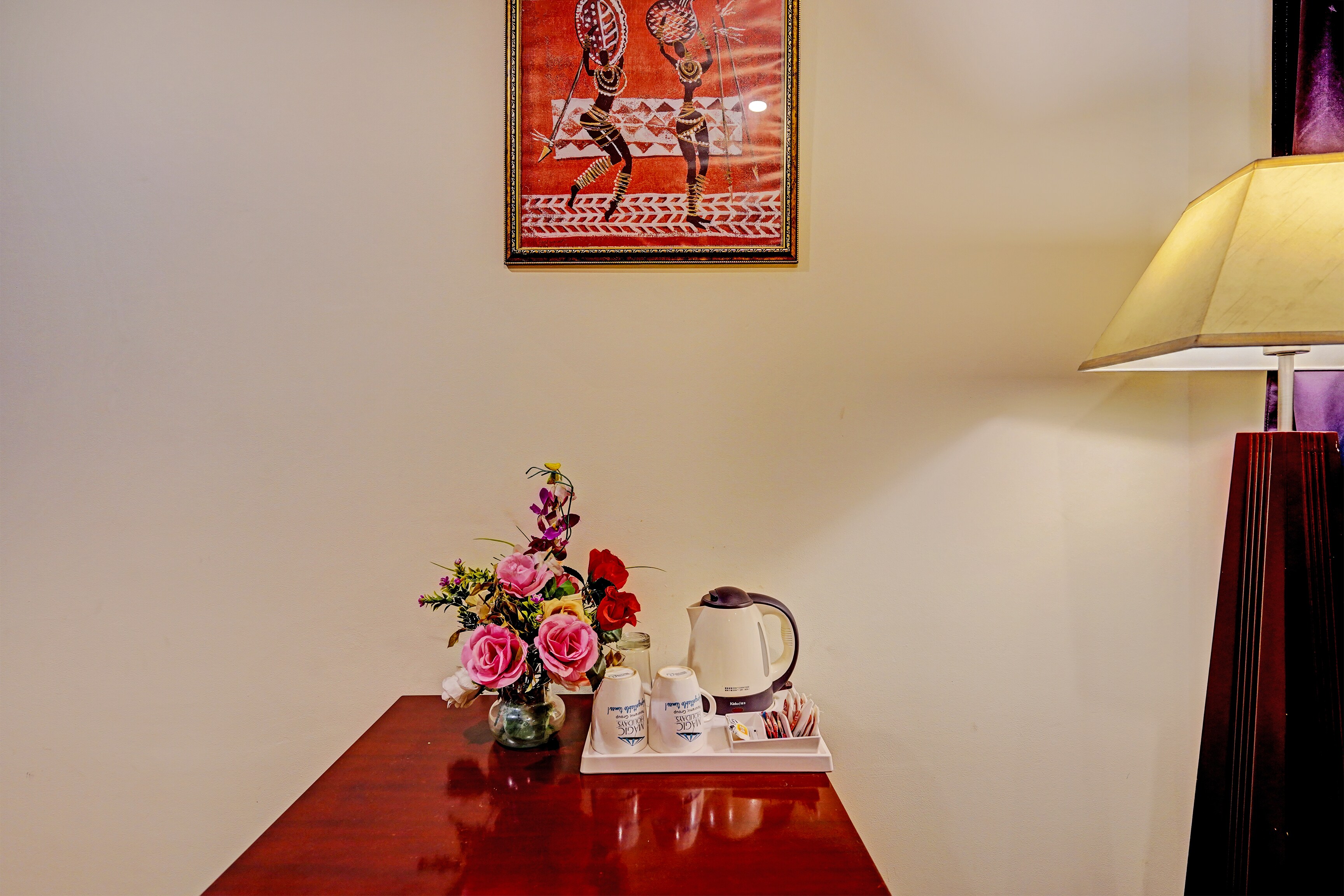 Super Townhouse OAK Hotel City Mark Gurgaon - Tap to explore photos