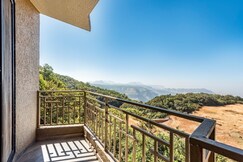 Rooms of SaffronStays HeavOne Trio