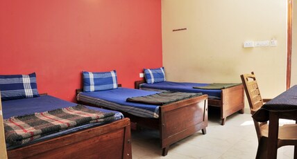 Alfa Tourist Home Room Type - Three Bed Family Room Non Ac