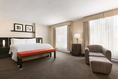 Embassy Suites Montr?al by Hilton