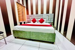 Hotel Star Inn