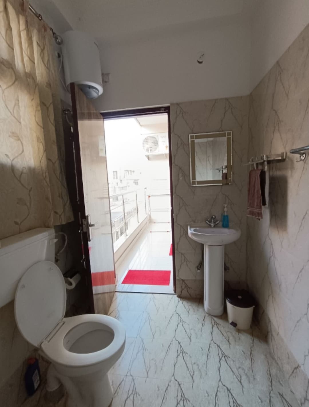 Prabha's Homely Stay - Tap to explore photos