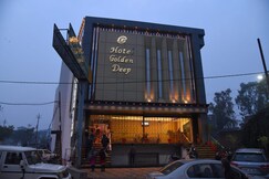 HOTEL GOLDEN DEEP