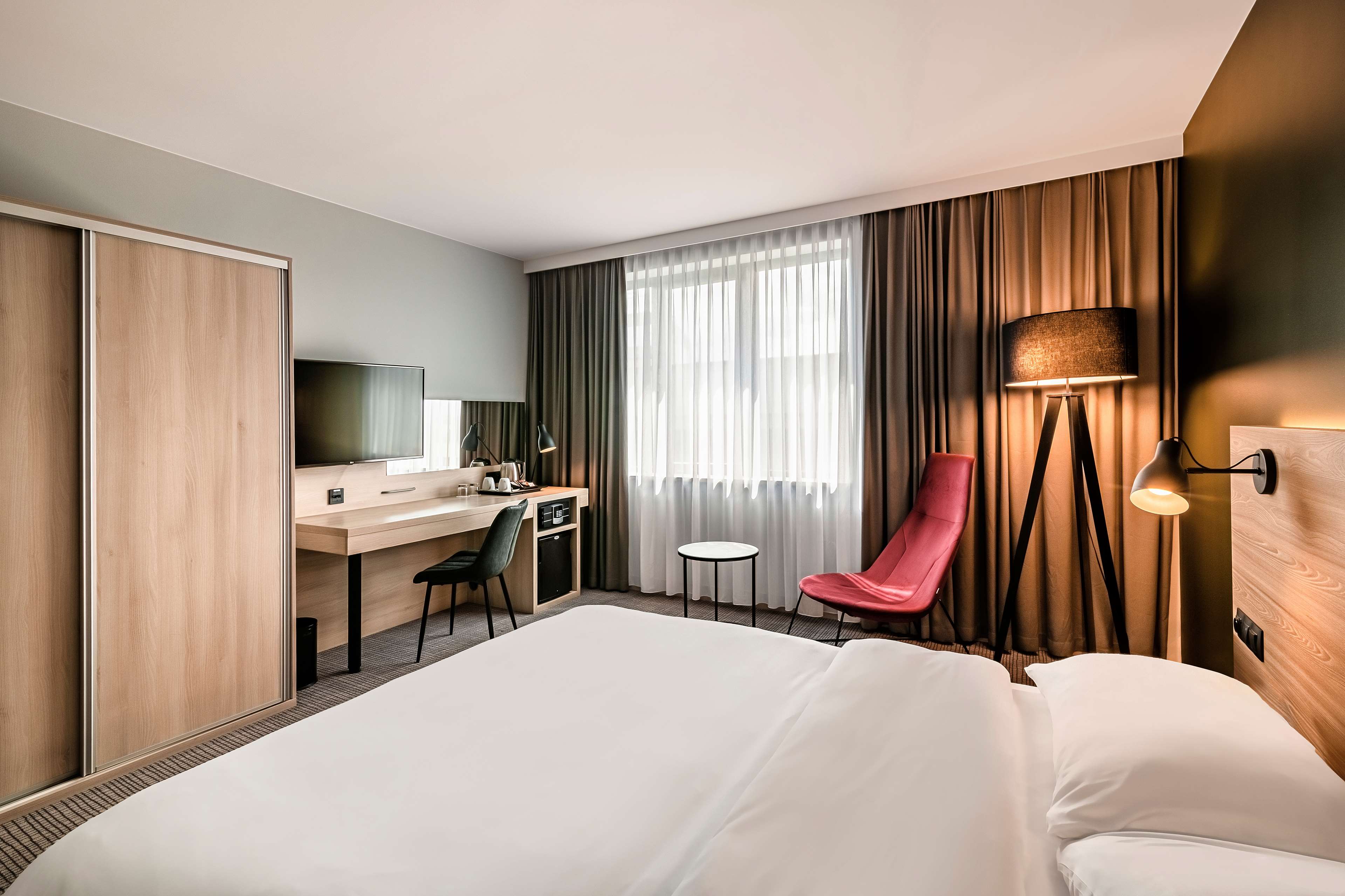 Park Inn by Radisson Krakow - Tap to explore photos