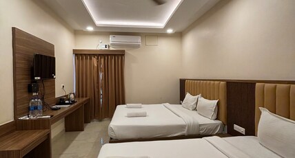 Hotel Saesha International Room Type - Elegant King Suite