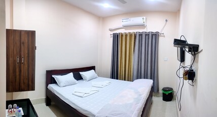 Platinum Lodge Room Type - DOUBLE ROOM AC