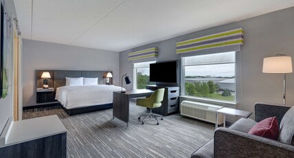 Hampton Inn & Suites by Hilton Burlington Toronto Room Type - 1KN STDO MIC FRIDG WTBR NS
