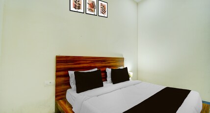Hotel O by OYO The Suresh Mahal Resort Room Type - Classic