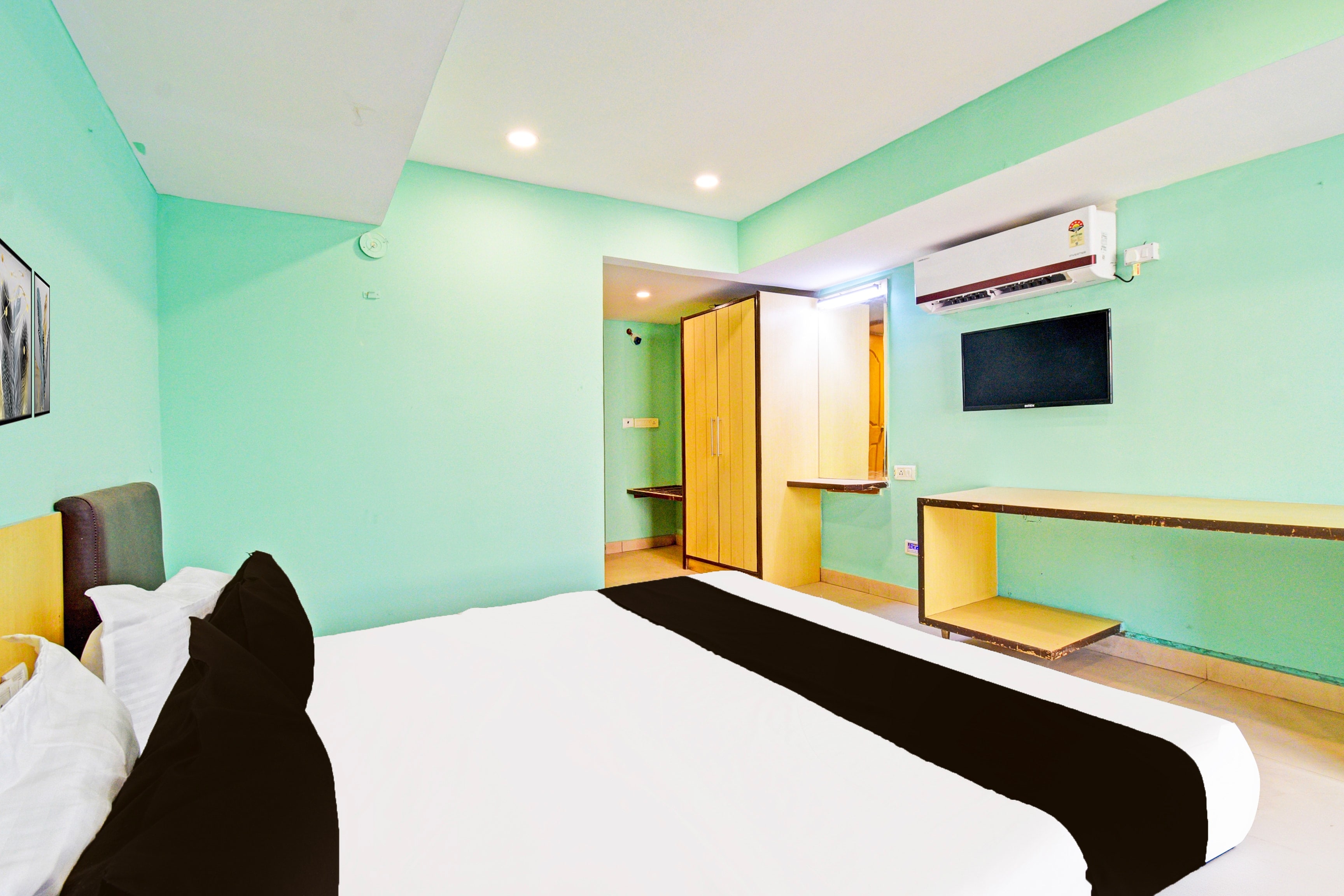 Townhouse Ameerpet Balkampet Road - Tap to explore photos