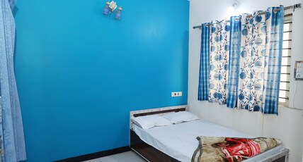 MADHAV LUXERY HOME STAY Room Type - Bedroom 6