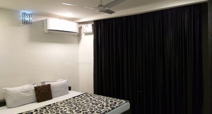 HOTEL SHREE Room Type - Deluxe AC Room