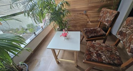 Char Diwari Old Soul Modern Comfort Room Type - Char Diwari Old Soul Modern Comfort