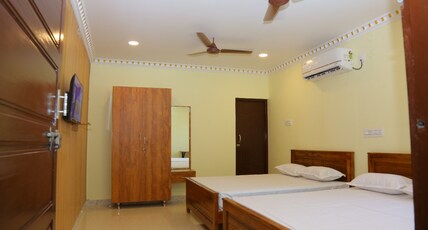K.S.M MUTHRA RESIDENCY Room Type - Deluxe Family Room
