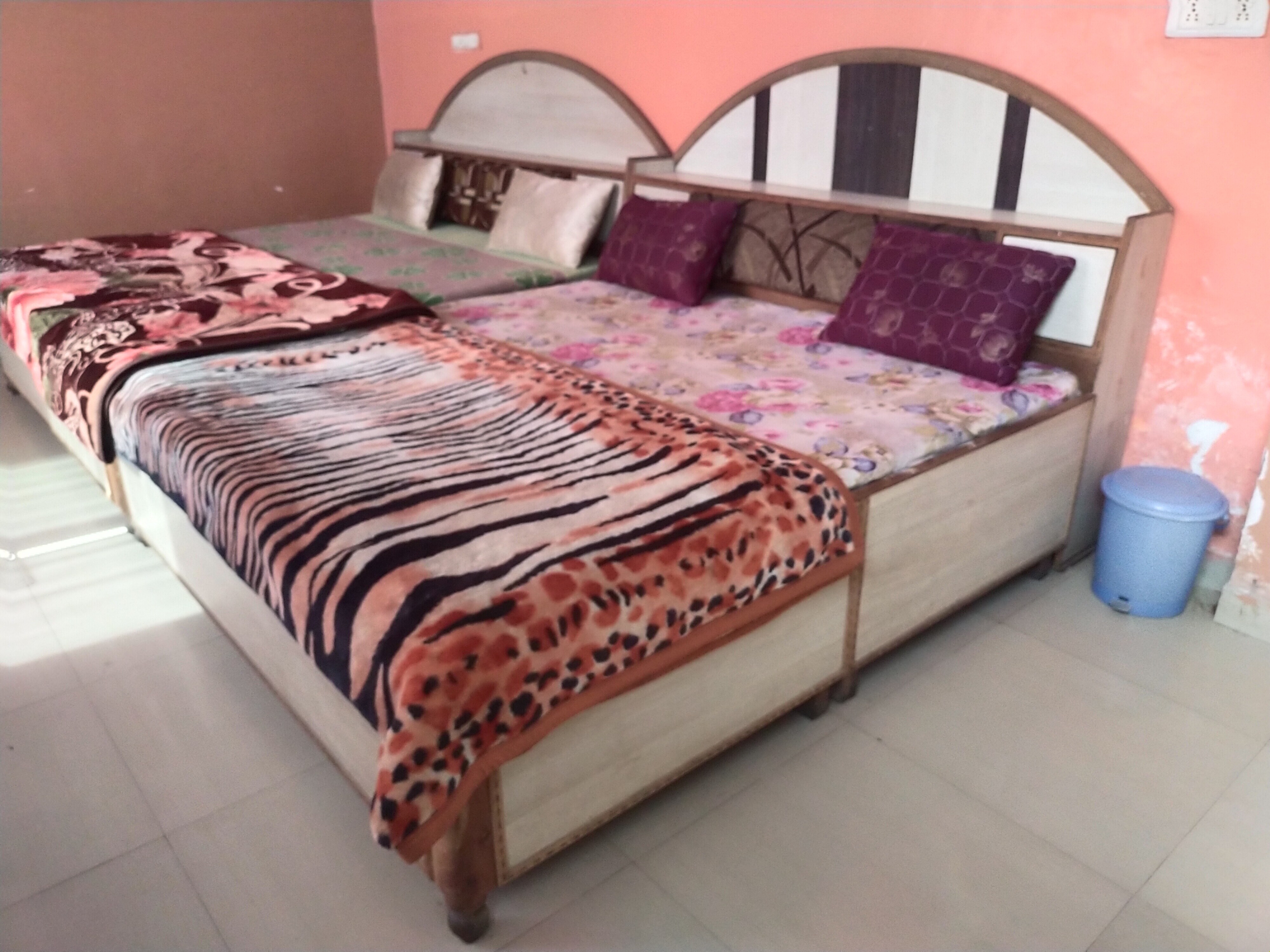 RadhaSwami Hotel - Tap to explore photos