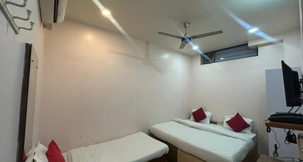 Hotel Thikana Palace Room Type - Standard Triple Bed Room Basement
