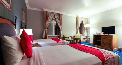 City Plaza Hotel Room Type - Standard Double Twin