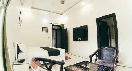 Corbett Orchid View Room Type - Super Deluxe room with balcony