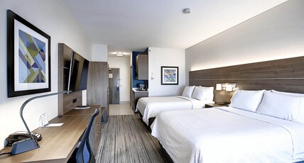 Holiday Inn Express Airport-Calgary Room Type - Standard Room