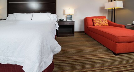 Hampton Inn Tulsa Broken Arrow Room Type - 1 KING BED SHWR ONLY NS