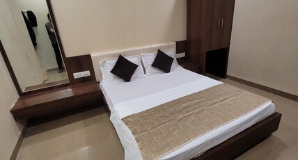 Sisodia Hotel and Resorts Room Type - Deluxe
