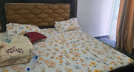 Walias Croft  3 Private rooms   Pool   City break Room Type - Bedroom 1