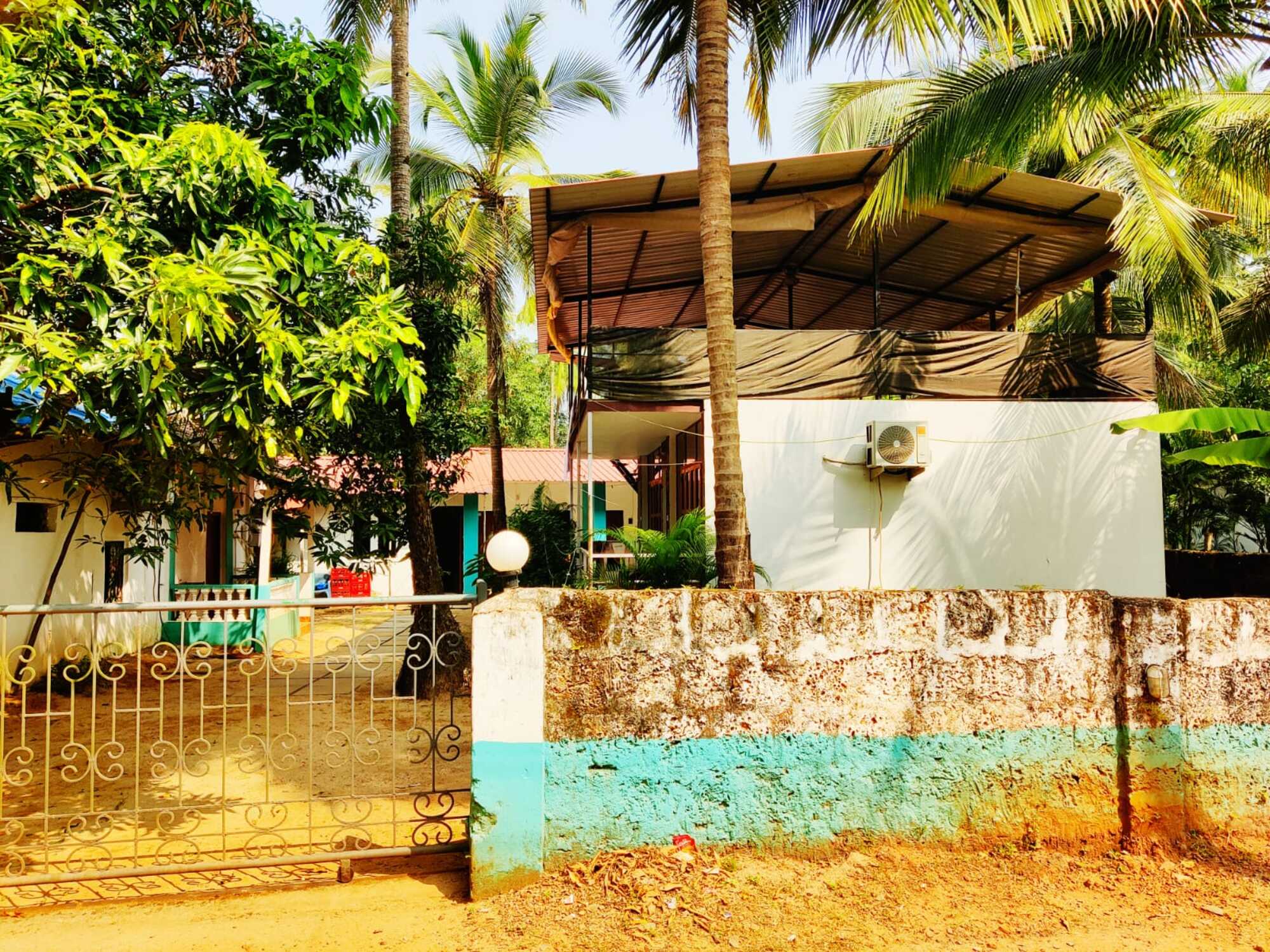 Coastal Hostel near Palolem beach - Tap to explore photos