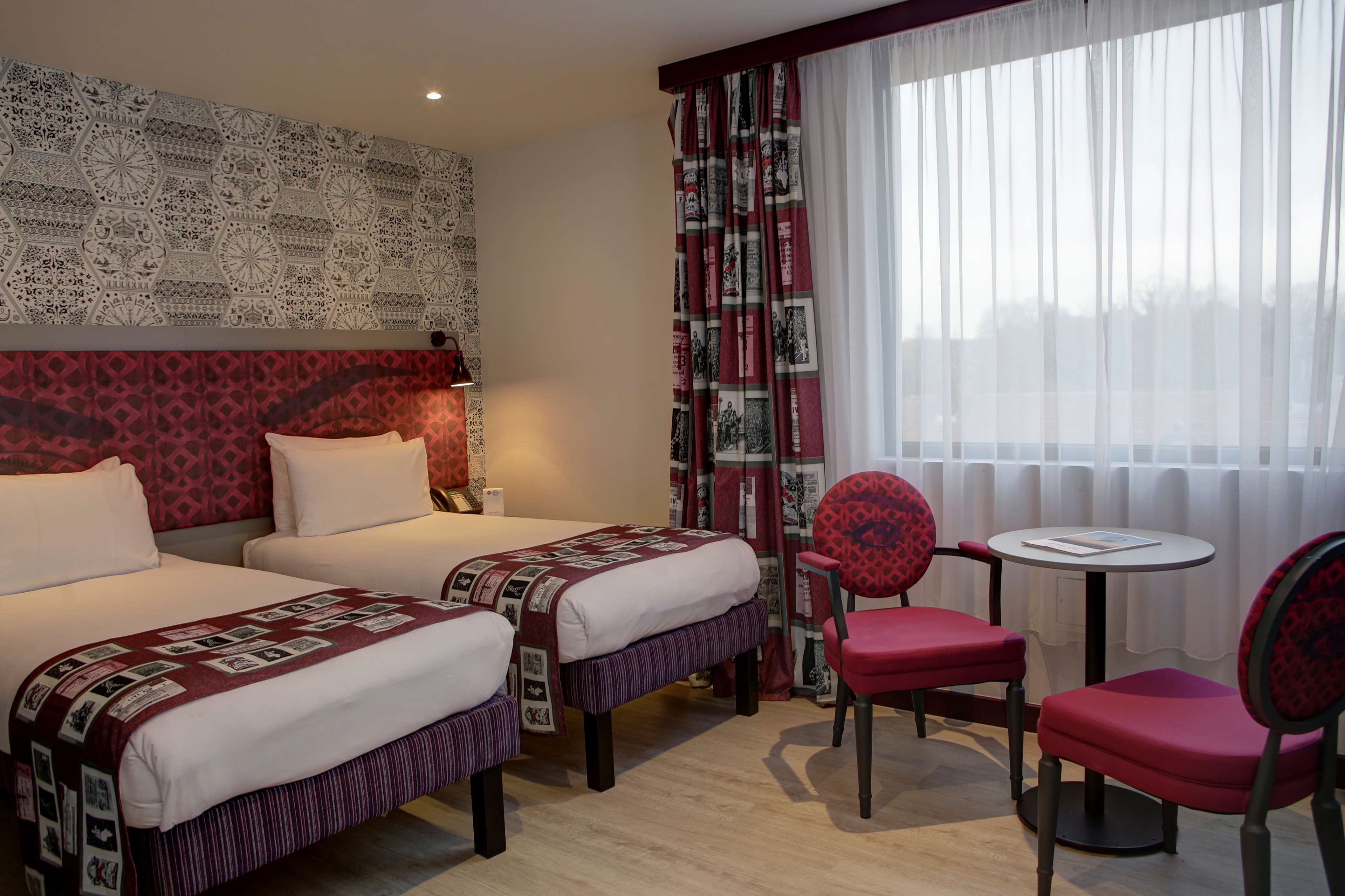 Best Western Plus London Wembley Hotel - Tap to explore photos