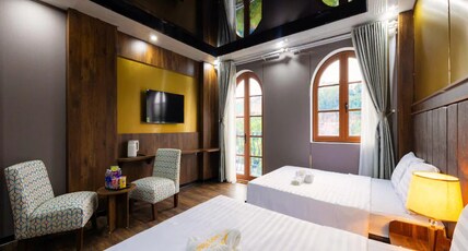 TH Luxury Hotel Room Type - Deluxe Family Room