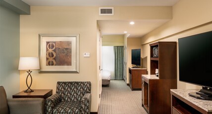 Hilton Garden Inn Billings Room Type - 1 KING DLX STE NOSMOKE