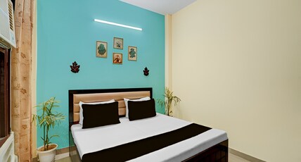 Shivik Stays Room Type - Bedroom 3
