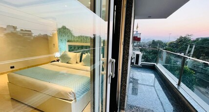 Hotel VS Residency Medanta Room Type - Super Deluxe Rooms with Private Balcony City view