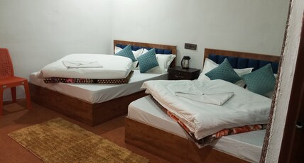Resort By Hardik Room Type - Quad Sharing