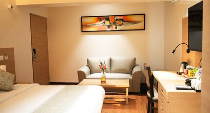 Yashwee International Hotel Room Type - Junior Suite Room