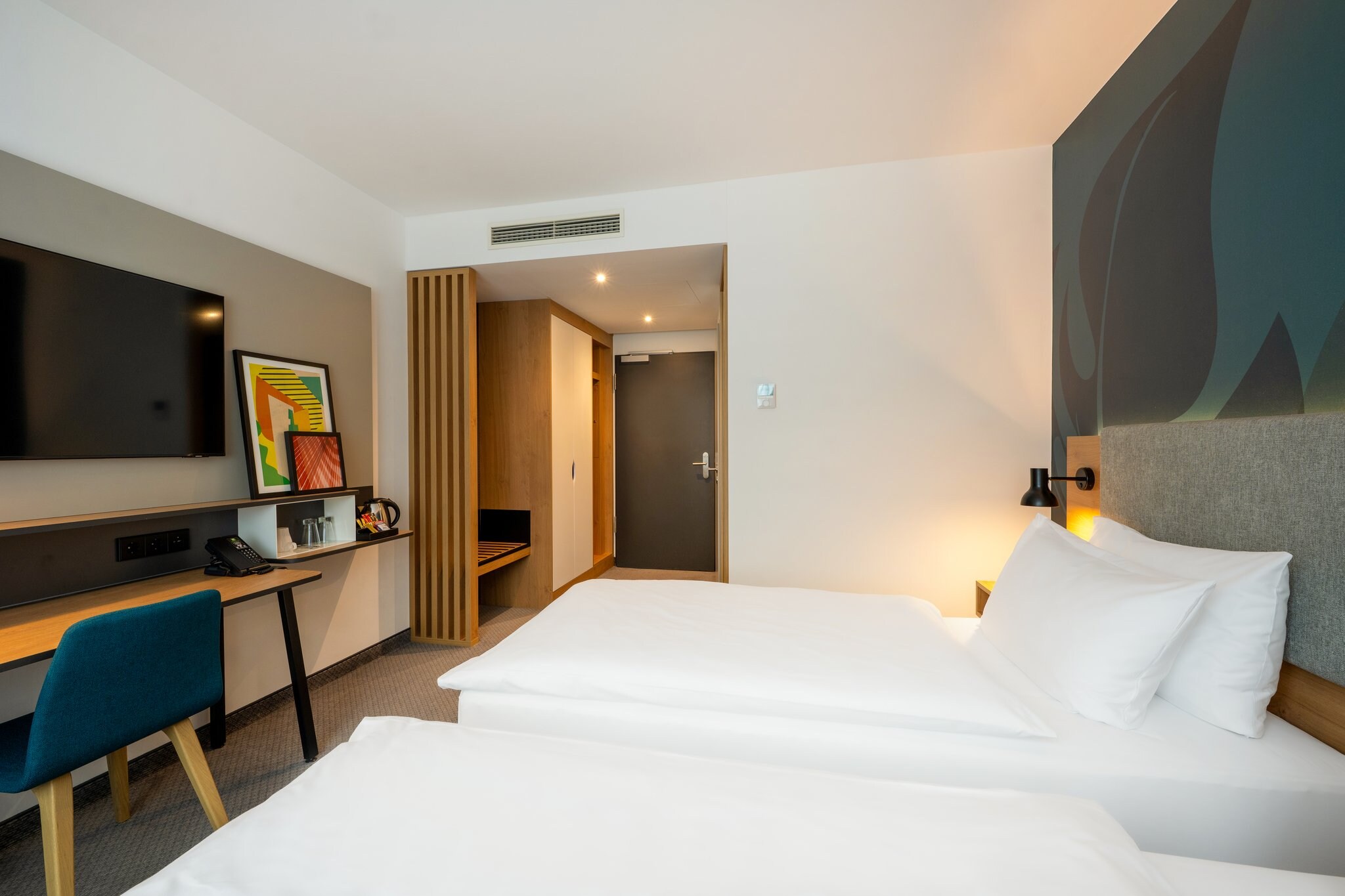 Holiday Inn Munich- Westpark - Tap to explore photos