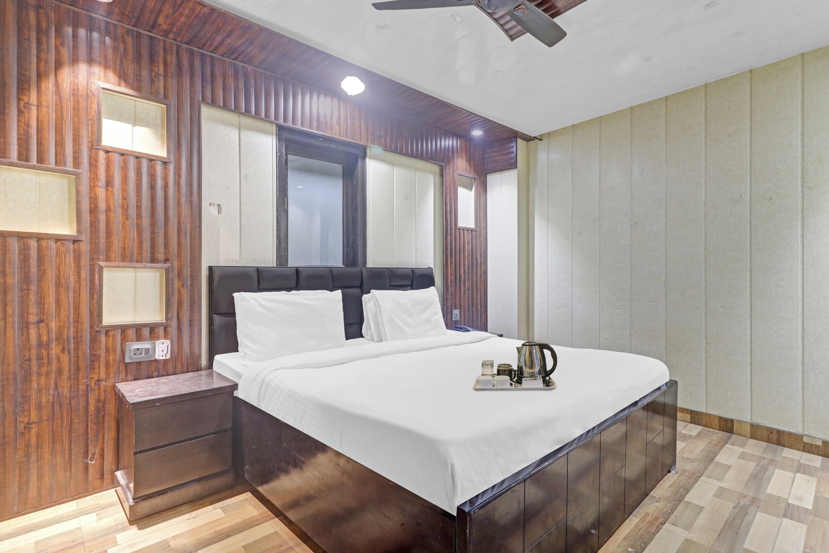 Hotel O Bhavya Residency - Tap to explore photos