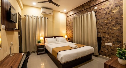 Prakrathi Residency Room Type - Deluxe Room