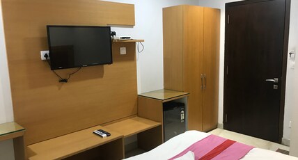 GOLDEN APPLE HOTEL Room Type - Deluxe Room