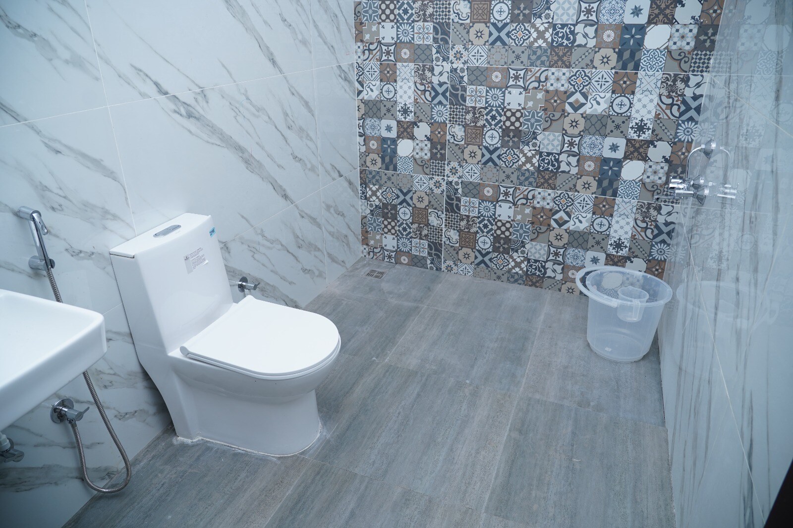 Hotel Vijaya Gardens - Tap to explore photos