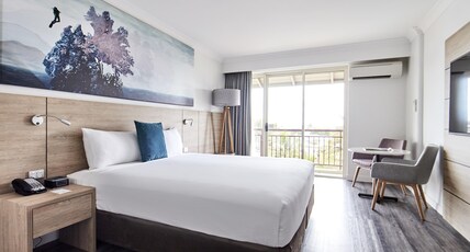 Novotel Cairns Oasis Resort Room Type - Standard Room 1 King Bed