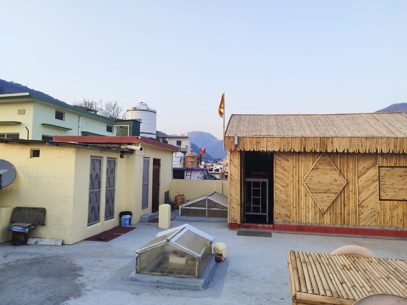 Babaji's Dorms - Near Kathgodam Railway Station - Tap to explore photos