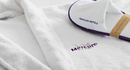Mercure Amiens Cathedrale Room Type - Privilege room with double bed and cathedral views