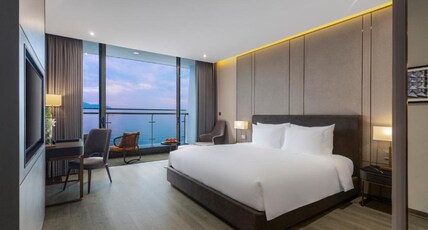 Le Sands Oceanfront Danang Hotel Room Type - Deluxe Ocean Double