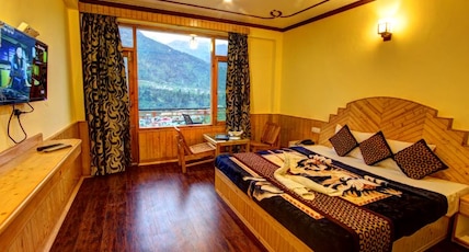 Holiday BnB Manali Room Type - Super Deluxe with Balcony-Holiday Selection Holiday BnB Manali Room Type - Super Deluxe with Balcony-Holiday Selection