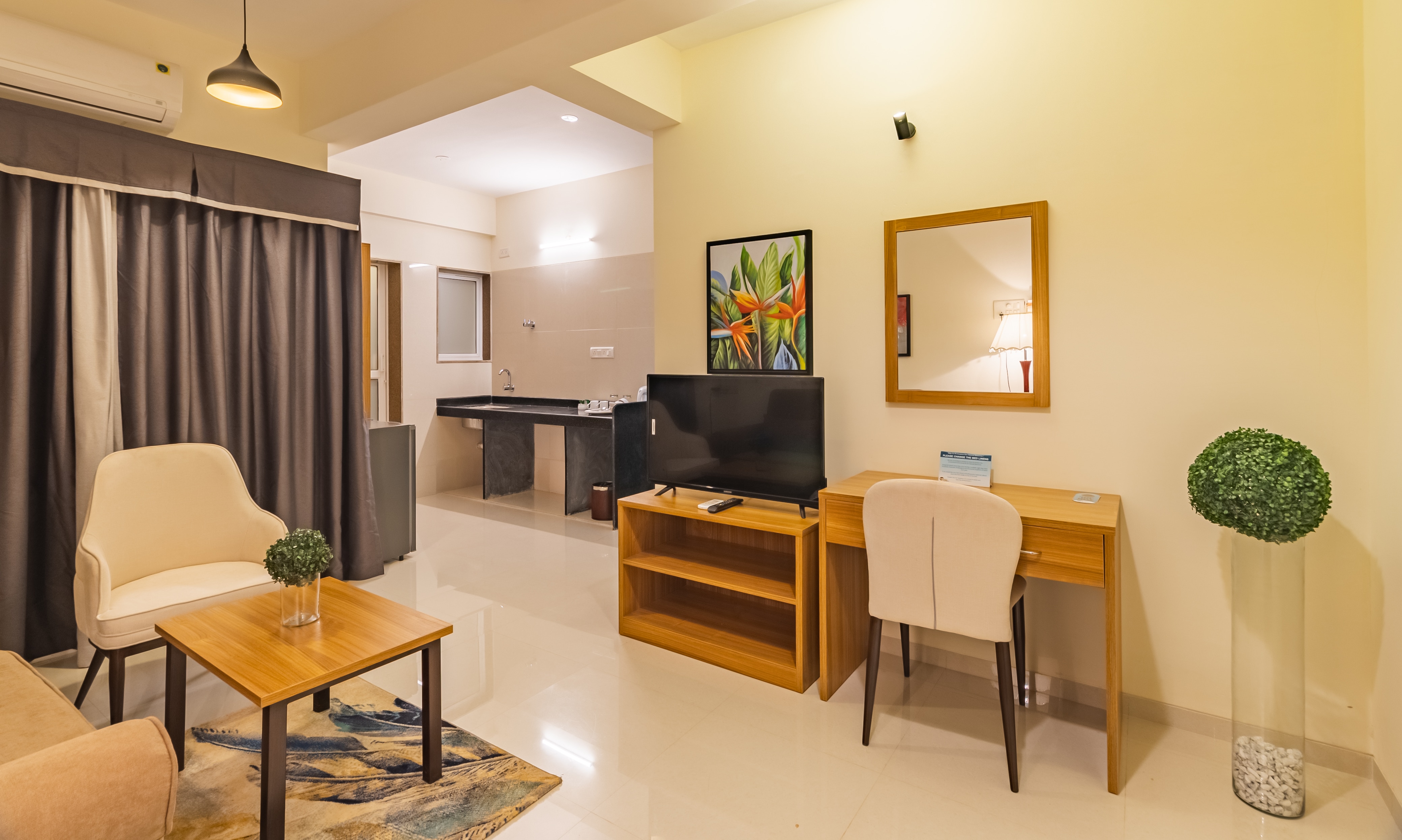 Charvi Reemz Grand Suites Anjuna Beach - Tap to explore photos
