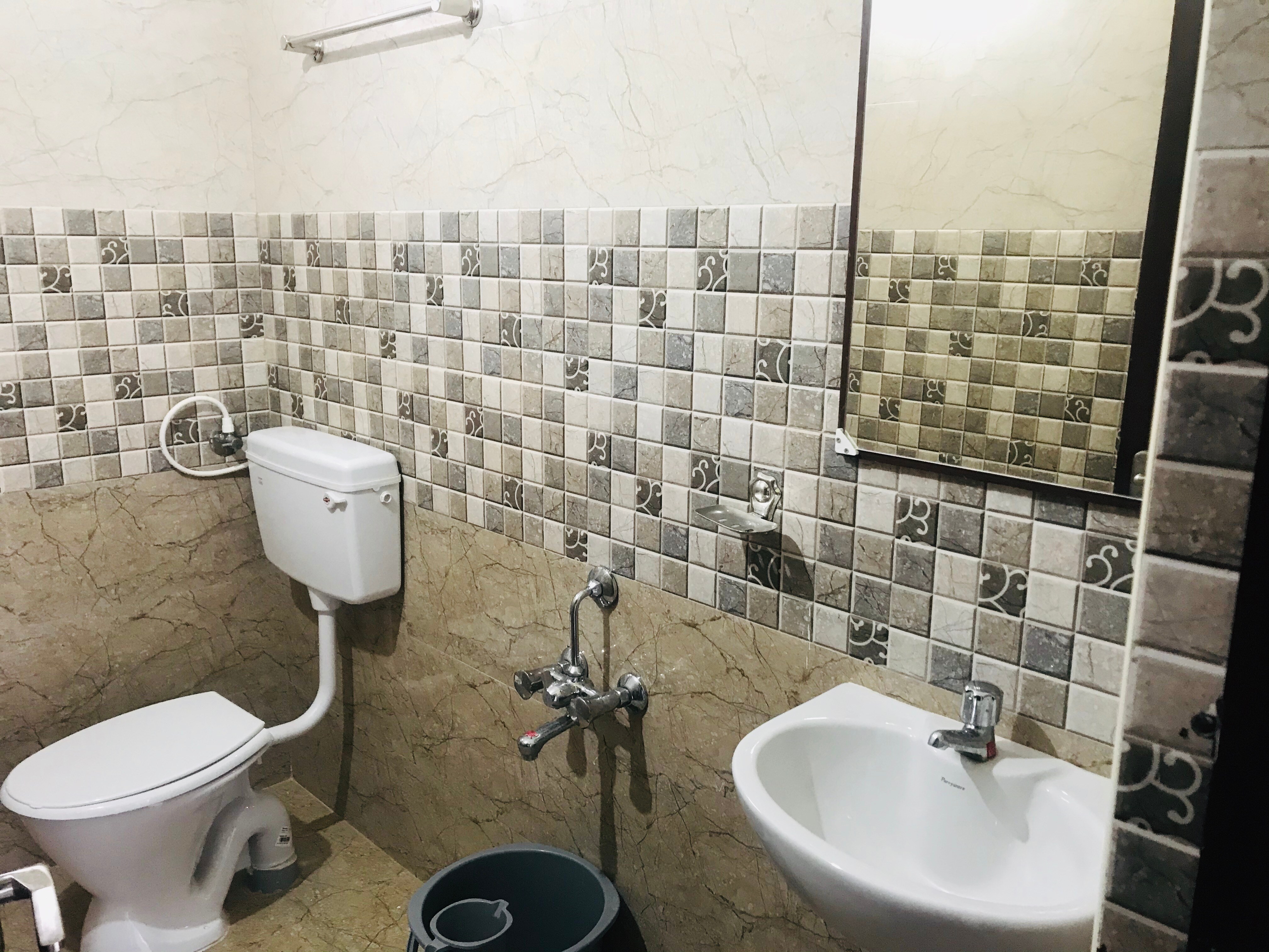 KING SERVICED APARTMENTS - Tap to explore photos