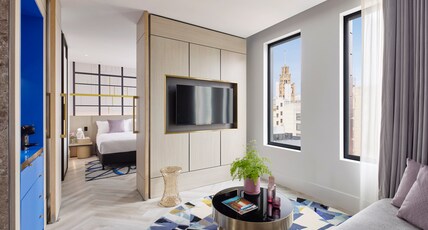 Hotel Indigo MELBOURNE LITTLE COLLINS Room Type - 1 Bedroom Suite Room